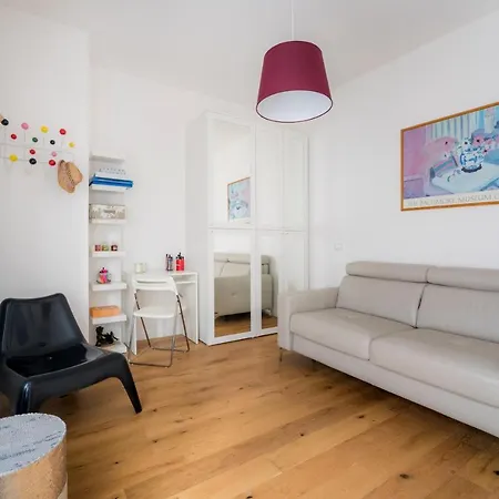 White Candle Apt, Close To San Pietro, Gemelli And City Center-2